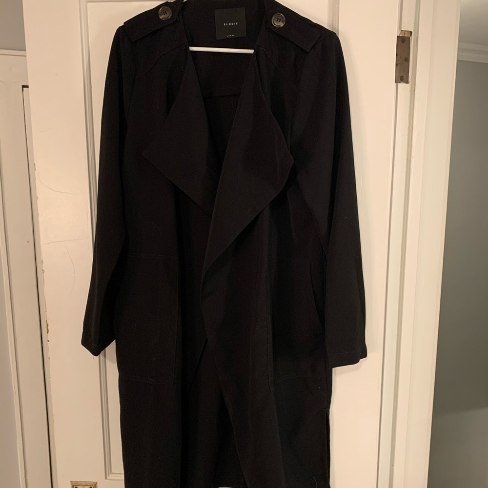 Long duster trench